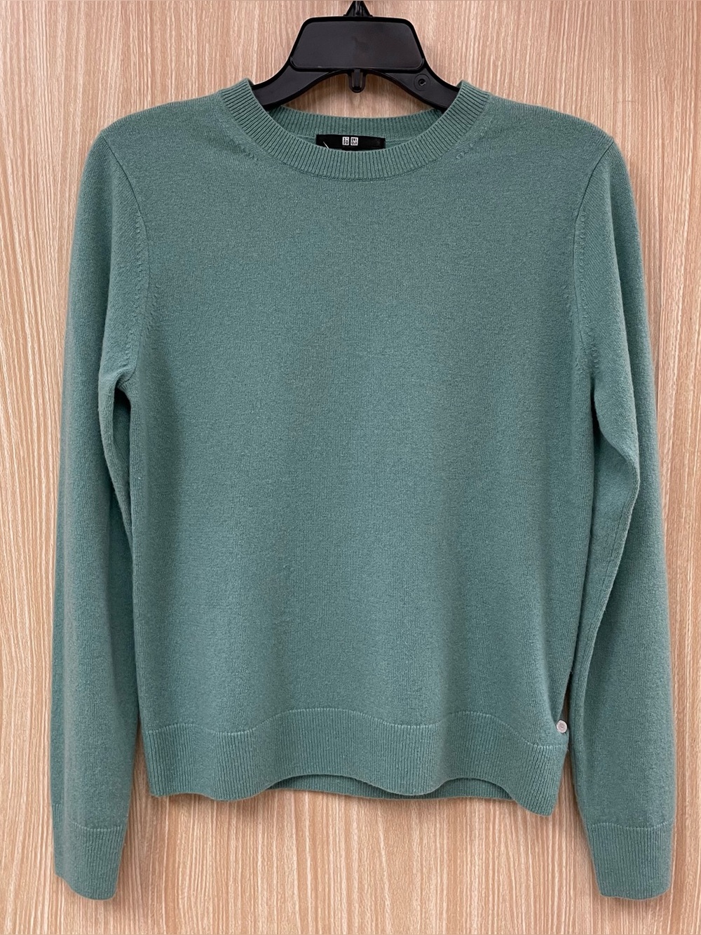 Uniqlo Green Sweater Size S